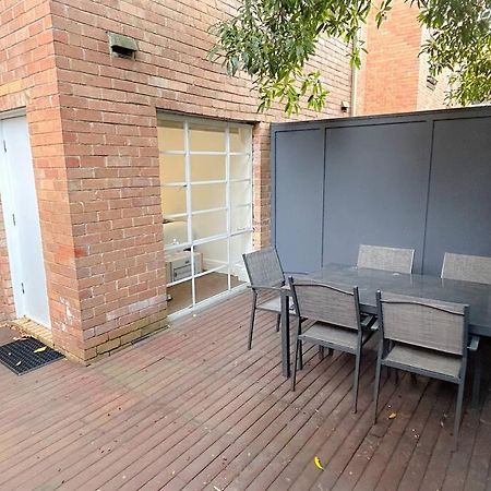 East Melbourne Unit With Courtyard Leilighet Eksteriør bilde